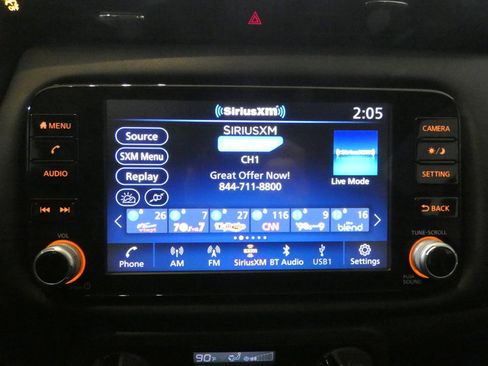 Used 2023 Nissan Kicks SR image 12