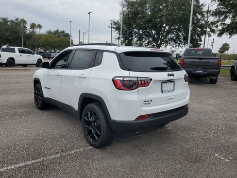 New 2026 Jeep Compass Latitude image 3