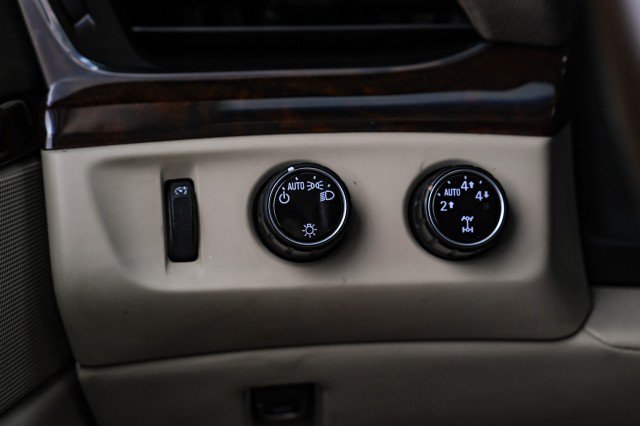 Used 2015 Cadillac Escalade Premium AWD/4WD image 21