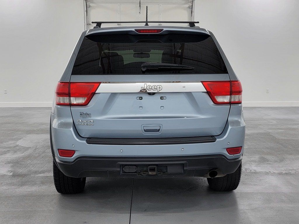 Used 2013 Jeep Grand Cherokee Laredo AWD/4WD image 7