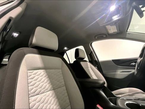 Used 2018 Chevrolet Equinox LS image 29