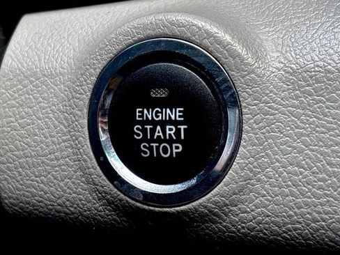 Used 2007 Toyota Camry XLE FWD image 19