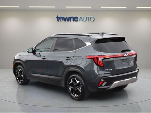 Used 2024 Kia Seltos EX AWD/4WD image 3