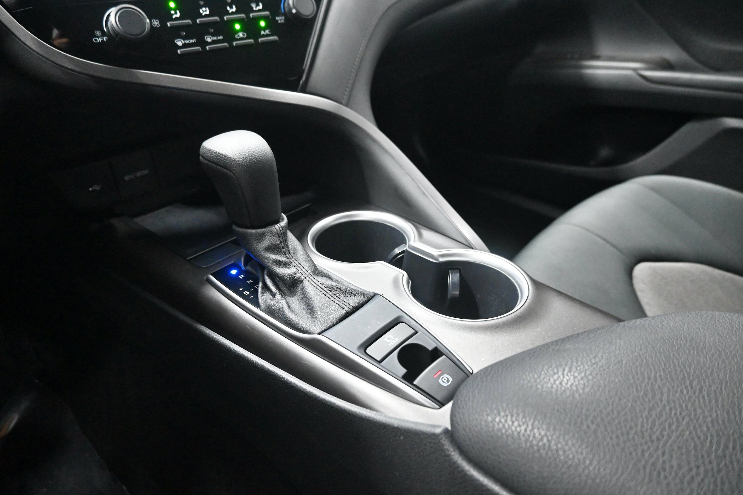 Used 2021 Toyota Camry LE AWD/4WD image 16