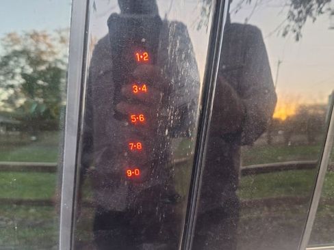 Used 2017 Ford Focus Titanium image 3