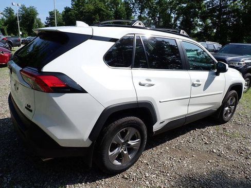 Certified 2023 Toyota RAV4 LE AWD/4WD image 3