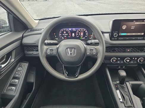 Certified 2025 Honda Accord LX image 10