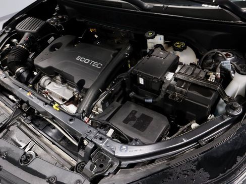 Used 2022 Chevrolet Equinox LT image 17