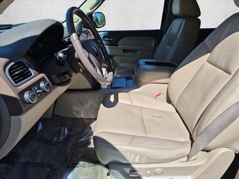 Used 2011 Chevrolet Suburban LTZ AWD/4WD image 17