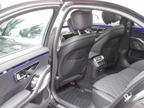 New 2025 Mercedes-Benz S 580 4MATIC Sedan image 14