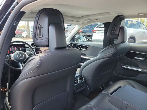 Used 2025 Mercedes-Benz C 300 Sedan image 8