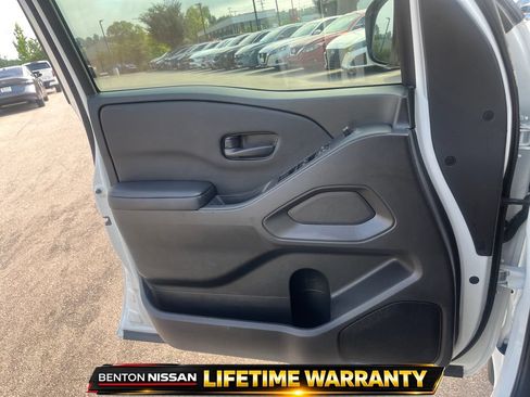 Used 2026 Nissan Frontier SV w/ SV Convenience Package RWD image 12