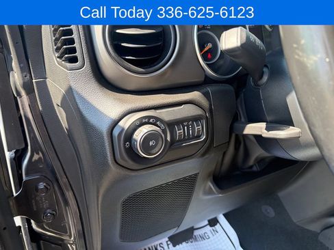 Used 2022 Jeep Wrangler Unlimited Sport AWD/4WD image 12
