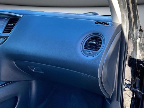 Used 2020 Nissan Pathfinder S image 26