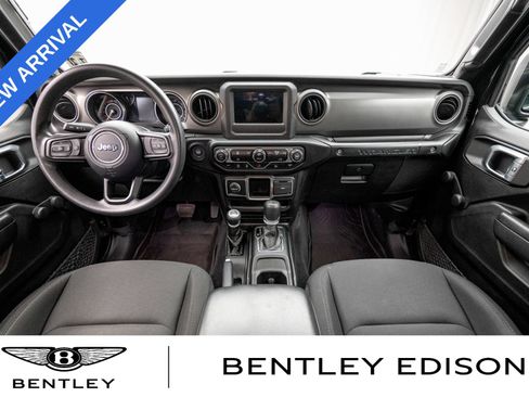 Used 2022 Jeep Wrangler Unlimited Sport AWD/4WD image 10