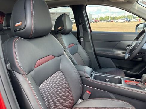 New 2026 Nissan Kicks SR w/ SR Premium Package image 21