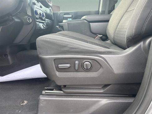 Used 2021 Chevrolet Silverado 1500 LT image 18