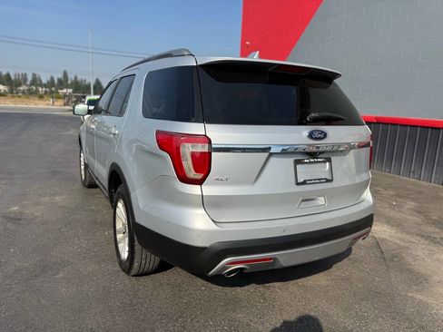 Used 2017 Ford Explorer XLT w/ Equipment Group 202A image 13