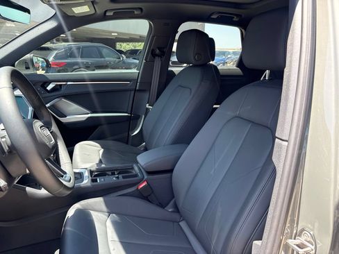 Used 2025 Audi Q3 2.0T Premium w/ Convenience Package AWD/4WD image 14