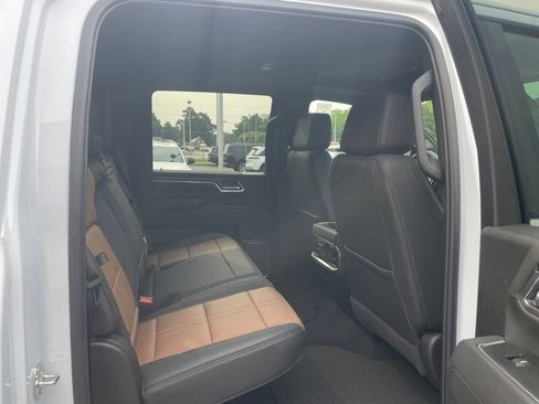 Used 2026 Chevrolet Silverado 2500 High Country w/ High Country Premium Package AWD/4WD image 7