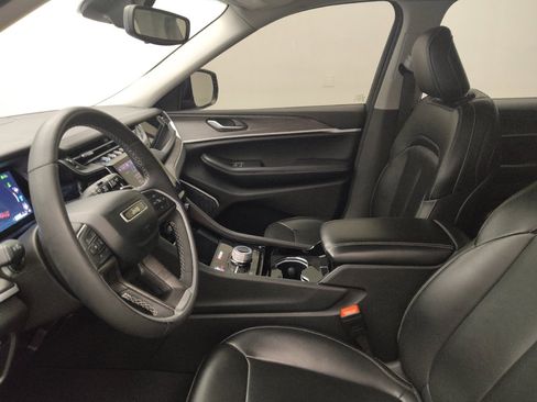 Used 2023 Jeep Grand Cherokee 4WD 4xe image 17