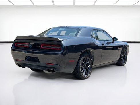 Used 2019 Dodge Challenger SXT w/ Blacktop Package RWD image 4