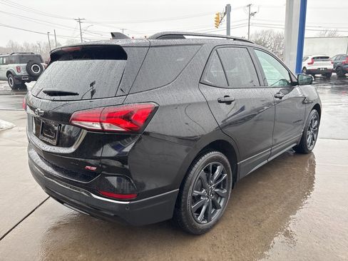 Used 2022 Chevrolet Equinox RS w/ Infotainment Package image 6