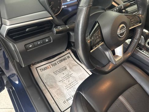 Used 2023 Nissan Altima 2.5 SR FWD image 25
