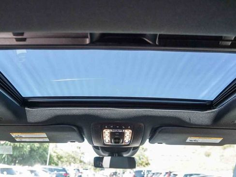 Used 2024 Mercedes-Benz GLE 350 4MATIC image 18