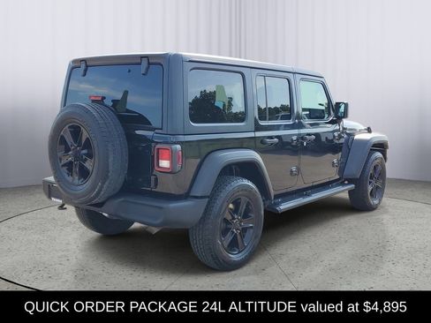 Used 2019 Jeep Wrangler Unlimited Sport AWD/4WD image 3