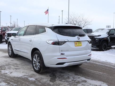 Used 2023 Buick Enclave Avenir w/ Avenir Technology Package image 4