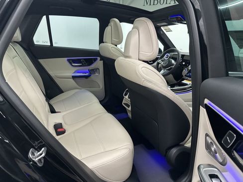 Used 2026 Mercedes-Benz GLC 300 image 24