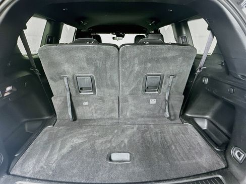 Used 2023 Jeep Grand Cherokee L Laredo RWD image 25