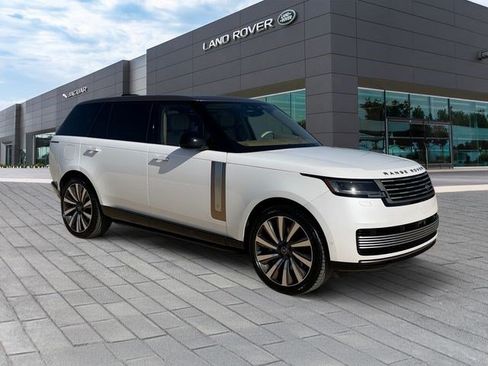 Used 2024 Land Rover Range Rover SV AWD/4WD image 7
