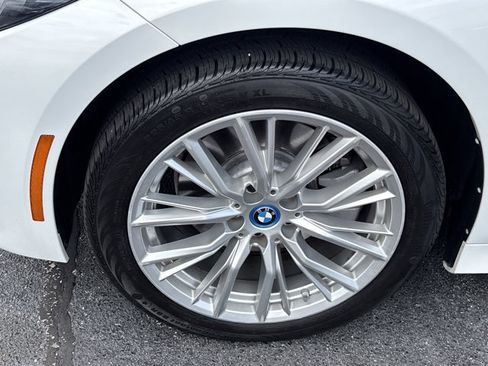 Used 2024 BMW 330e xDrive AWD/4WD image 12