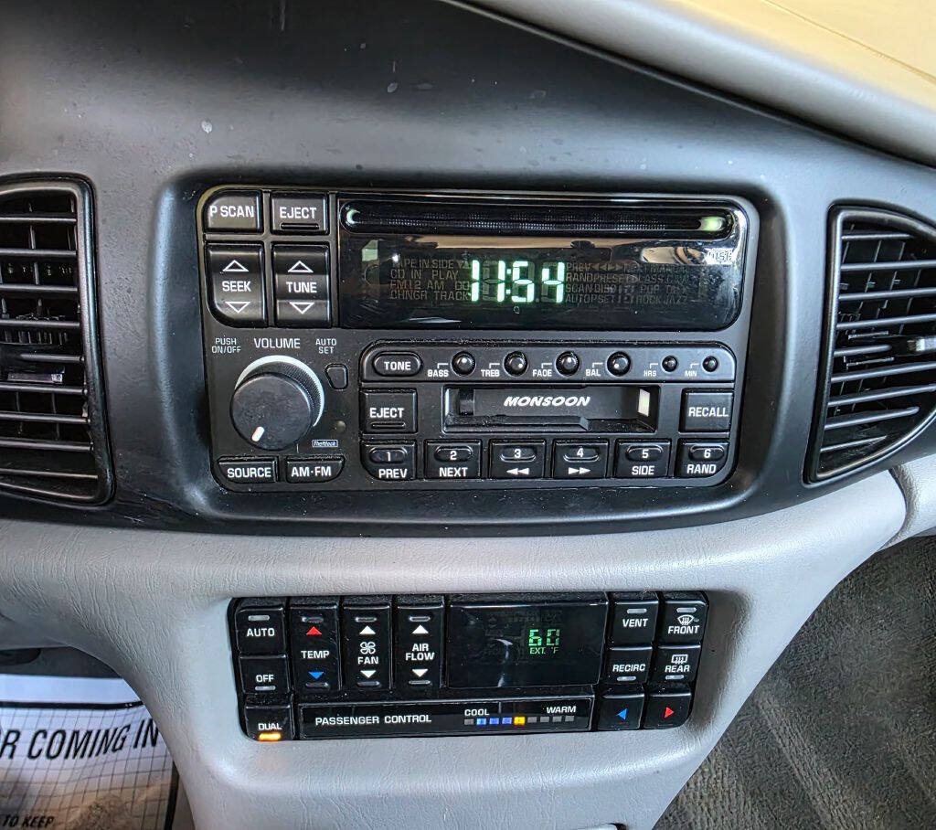 Used 2000 Buick Regal GS w/ GSE Pkg FWD image 40