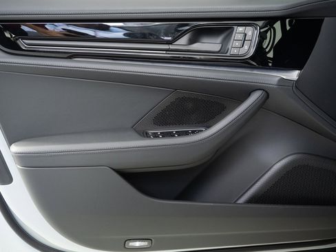 New 2026 Porsche Panamera image 6