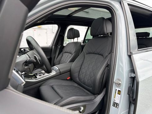 Used 2026 BMW X5 xDrive40i w/ M Sport Package AWD/4WD image 30