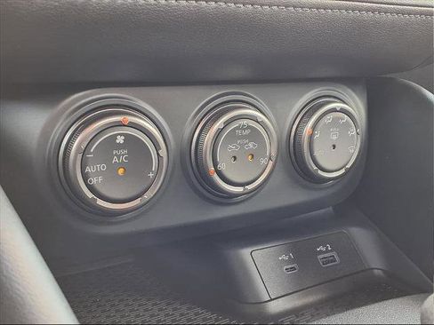 Certified 2024 Nissan Z Performance w/ Heritage Edition image 17