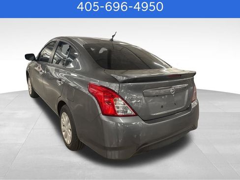 Used 2019 Nissan Versa SV image 4