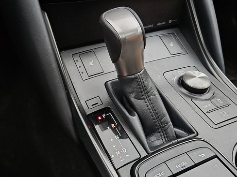 Used 2024 Lexus IS 350 F Sport w/ Accessory Package 2 AWD/4WD image 15