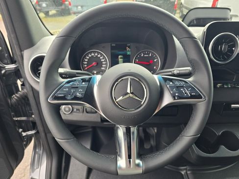 New 2025 Mercedes-Benz Sprinter 2500 image 26