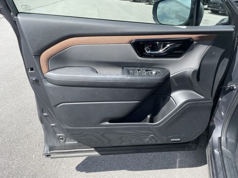 Certified 2025 Subaru Forester Sport AWD/4WD image 15
