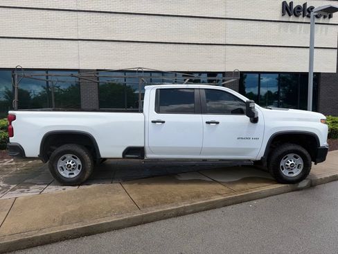 Used 2021 Chevrolet Silverado 2500 W/T w/ WT Convenience Package AWD/4WD image 4