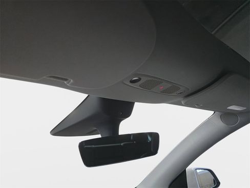 Used 2023 Tesla Model Y Long Range image 25