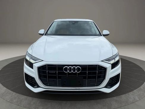 Used 2019 Audi Q8 Premium w/ Convenience Package AWD/4WD image 4
