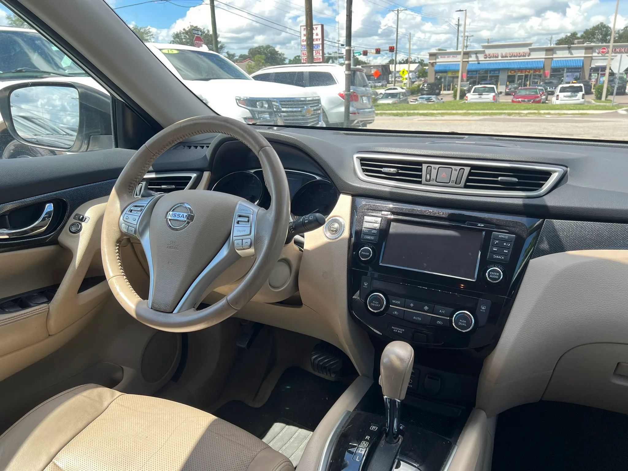 Used 2015 Nissan Rogue SL FWD image 13