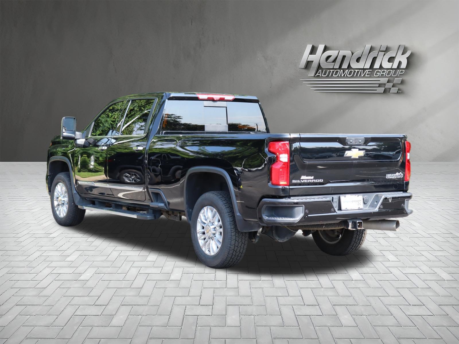 Used 2024 Chevrolet Silverado 3500 High Country w/ Technology Package AWD/4WD image 7