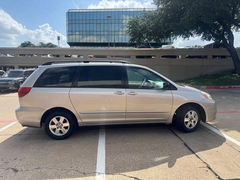 Used 2005 Toyota Sienna LE FWD image 7