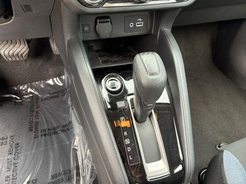 Used 2025 Nissan Versa SV FWD image 39